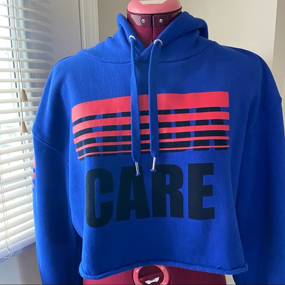 Amnesia women blue graphic long sleeve hooded pullover crop top. Size M. Used. - Picture 2 of 10